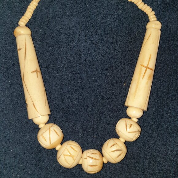 Chunky Vintage African Art Hand-Carved Bone Necklace - Picture 3 of 15